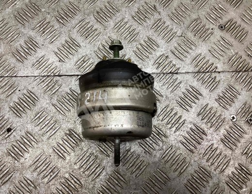 Подушка крепления двигателя Audi A4 B6 (8EC, 8E5) 2000-2004  Audi A4 A4 B6 (8EC, 8E5) 2000-2004