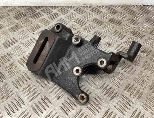 Кронштейн гидроусилителя Mitsubishi Carisma (DA) 1995-2004  Mitsubishi Carisma Carisma (DA) 1995-2004