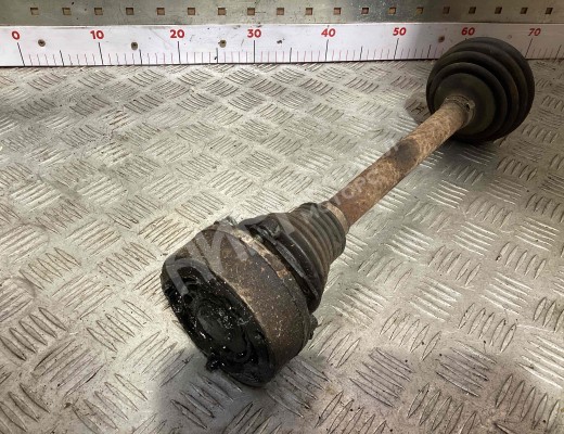 Полуось передняя левая (приводной вал, ШРУС) Volkswagen Bora (1J) 1998-2005  Volkswagen Bora Bora (1J) 1998-2005