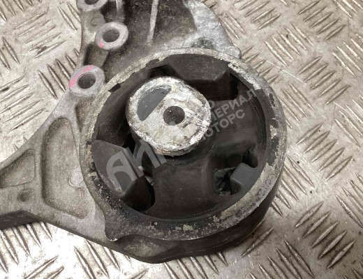 Подушка крепления КПП Chrysler Voyager IV (RG) 2001-2008  Chrysler Voyager Voyager IV (RG) 2001-2008