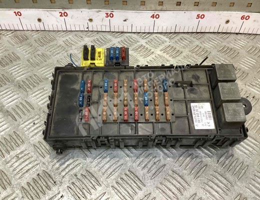 Блок предохранителей Mercedes Vario (W670) 1996-2013  Mercedes Vario Vario (W670) 1996-2013