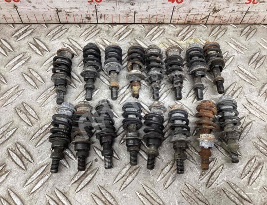 Болт двигателя Volvo FM II 2001-2013  Volvo FM FM II 2001-2013