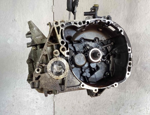 КПП механическая (МКПП) 5-ступенчатая Renault Scenic II (JM) 2006-2009 рестайлинг  Renault Scenic Scenic II (JM) 2006-2009 рестайлинг