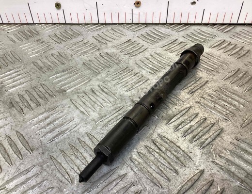 Форсунка Audi A6 C5 (4B) 2001-2004 рестайлинг  Audi A6 A6 C5 (4B) 2001-2004 рестайлинг