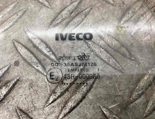 Стекло двери передней левой Iveco Eurocargo I 1991-2002  Iveco Eurocargo Eurocargo I 1991-2002