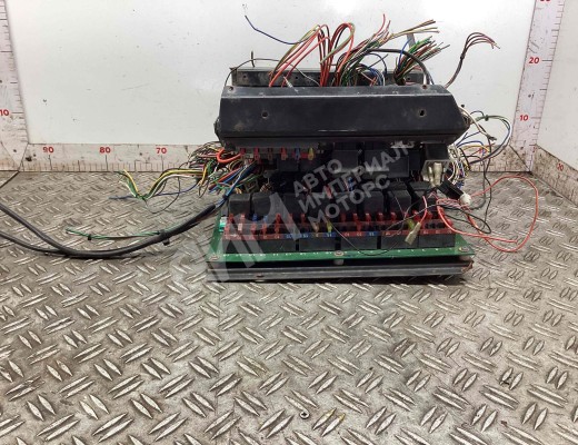 Блок предохранителей Volvo FH I 1993-2001  Volvo FH FH I 1993-2001