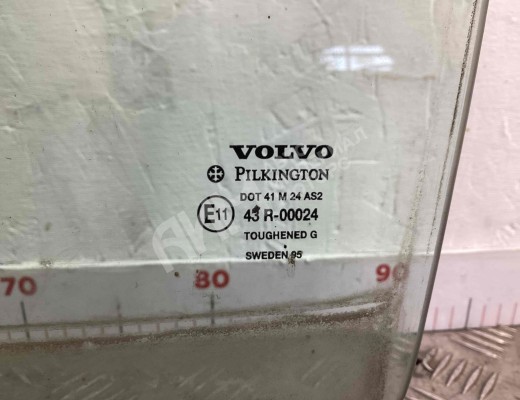 Стекло двери задней левой Volvo 850 1992-1997  Volvo 850 850 1992-1997