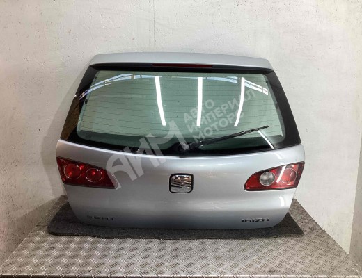 Кнопка открытия багажника Seat Ibiza III (6L) 2002-2008  Seat Ibiza Ibiza III (6L) 2002-2008
