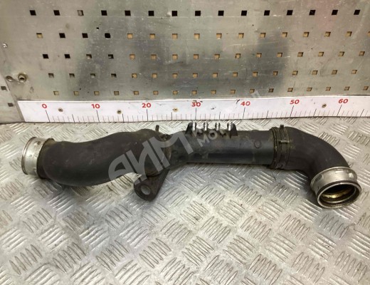 Патрубок интеркулера Volkswagen Golf+ V (5M) 2005-2014  Volkswagen Golf Plus Golf+ V (5M) 2005-2014