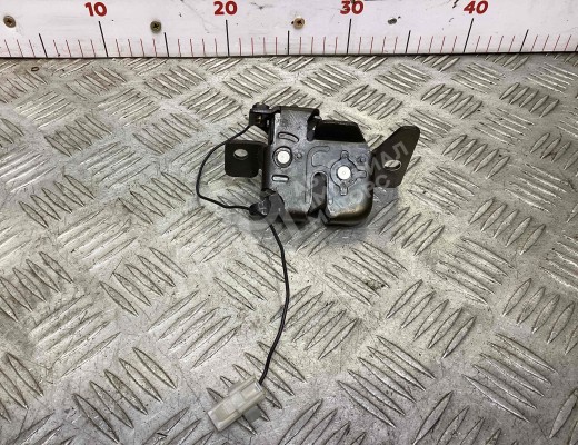 Замок багажника Mazda 626 IV (GE/GV) 1992-1997  Mazda 626 626 IV (GE/GV) 1992-1997