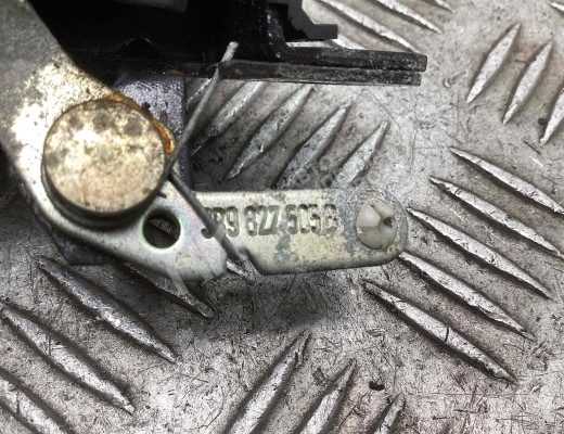 Замок багажника Volkswagen Passat B5 (3B) 1996-2000  Volkswagen Passat Passat B5 (3B) 1996-2000