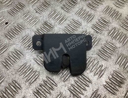 Замок багажника Volkswagen Passat B5 (3B) 1996-2000  Volkswagen Passat Passat B5 (3B) 1996-2000