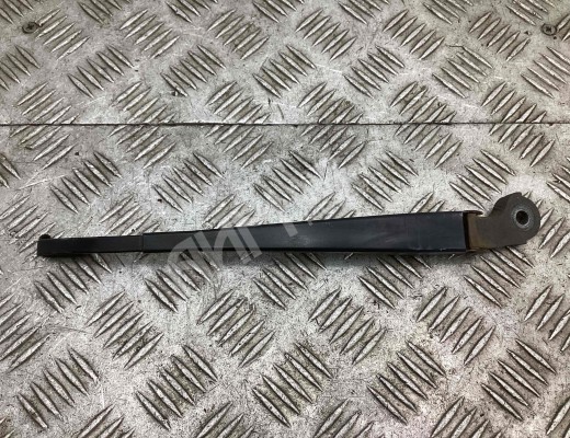 Щеткодержатель задний Volkswagen Passat B5 (3B) 1996-2000  Volkswagen Passat Passat B5 (3B) 1996-2000