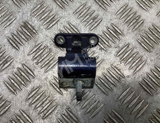 Петля крышки багажника Volkswagen Passat B5 (3B) 1996-2000  Volkswagen Passat Passat B5 (3B) 1996-2000