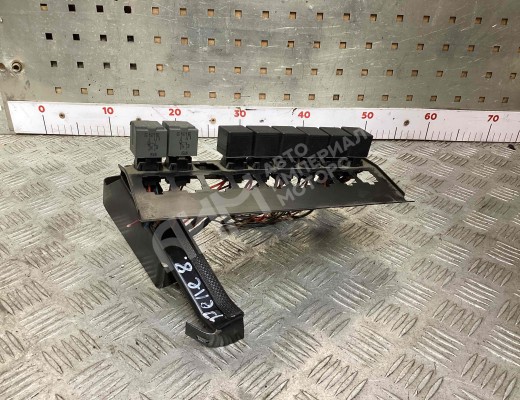 Блок реле Mercedes Vario (W670) 1996-2013  Mercedes Vario Vario (W670) 1996-2013