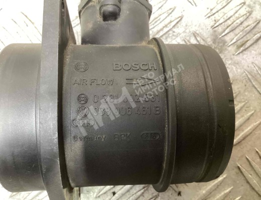 Расходомер воздуха Volkswagen Golf IV (1J) 1997-2004  Volkswagen Golf Golf IV (1J) 1997-2004