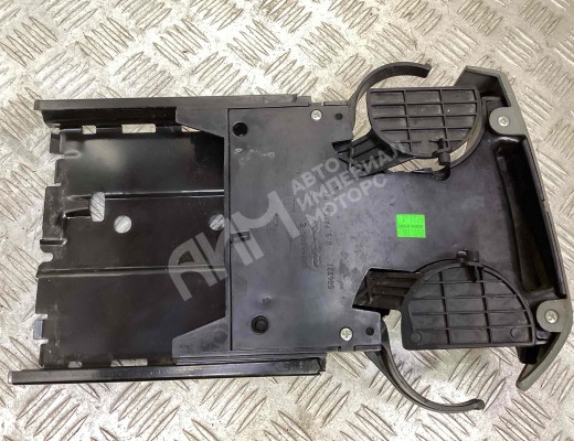 Подстаканник Chrysler Voyager IV (RG) 2001-2008  Chrysler Voyager Voyager IV (RG) 2001-2008