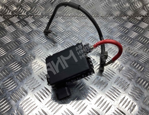 Блок предохранителей Volkswagen Golf IV (1J) 1997-2004  Volkswagen Golf Golf IV (1J) 1997-2004