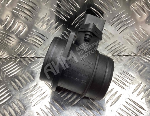 Расходомер воздуха Volkswagen Golf IV (1J) 1997-2004  Volkswagen Golf Golf IV (1J) 1997-2004