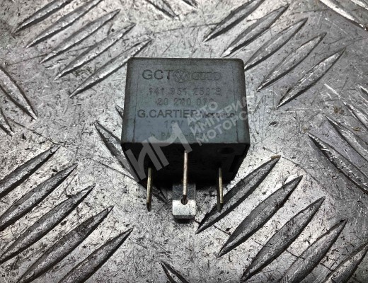 Реле вентилятора Volkswagen Golf III (1H) 1991-1997  Volkswagen Golf Golf III (1H) 1991-1997