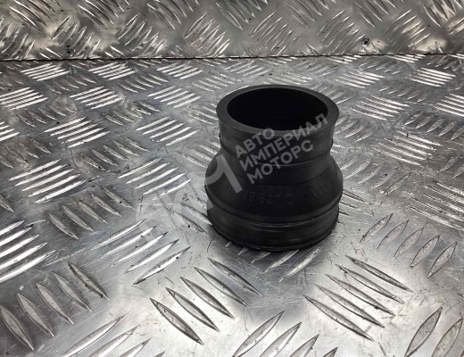 Патрубок турбины Volkswagen Golf IV (1J) 1997-2004  Volkswagen Golf Golf IV (1J) 1997-2004