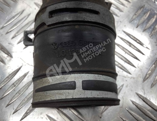 Патрубок интеркулера Volkswagen Golf IV (1J) 1997-2004  Volkswagen Golf Golf IV (1J) 1997-2004