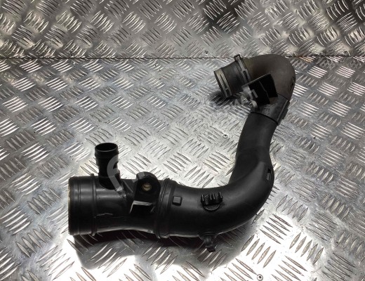 Патрубок интеркулера Volkswagen Golf IV (1J) 1997-2004  Volkswagen Golf Golf IV (1J) 1997-2004