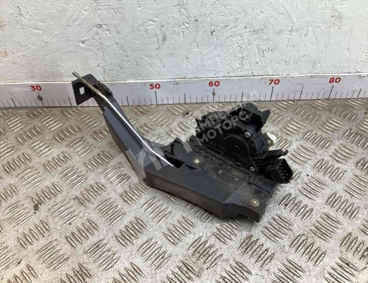 Замок двери передней правой Ford Focus I 2001-2005 рестайлинг  Ford Focus Focus I 2001-2005 рестайлинг