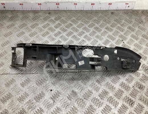 Кронштейн крепления бампера переднего  Volkswagen Touareg I (7L) 2006-2010 рестайлинг