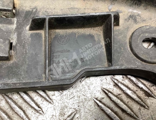 Кронштейн крепления бампера заднего Volkswagen Touareg I (7L) 2002-2006  Volkswagen Touareg Touareg I (7L) 2002-2006