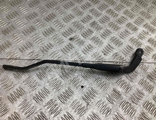 Щеткодержатель задний Kia Carnival I (GQ) 1998-2006  Kia Carnival Carnival I (GQ) 1998-2006