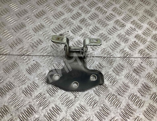 Петля двери передней правой Kia Carnival I (GQ) 1998-2006  Kia Carnival Carnival I (GQ) 1998-2006