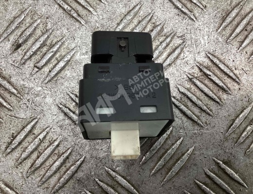 Кнопка центрального замка Kia Carnival I (GQ) 1998-2006  Kia Carnival Carnival I (GQ) 1998-2006