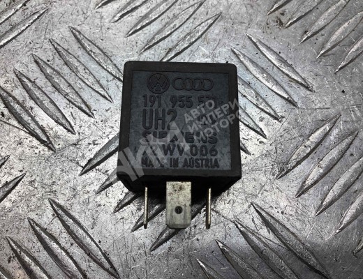 Реле стеклоочистителей (дворников) Audi A6 C5 (4B) 1997-2001  Audi A6 A6 C5 (4B) 1997-2001