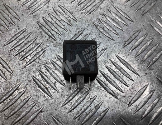 Реле (прочие) Volkswagen Passat B5 (3B) 1996-2000  Volkswagen Passat Passat B5 (3B) 1996-2000