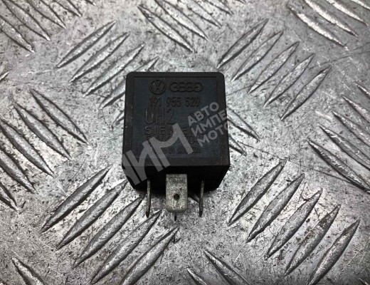 Реле стеклоочистителей (дворников) Volkswagen Passat B3 1988-1993  Volkswagen Passat Passat B3 1988-1993