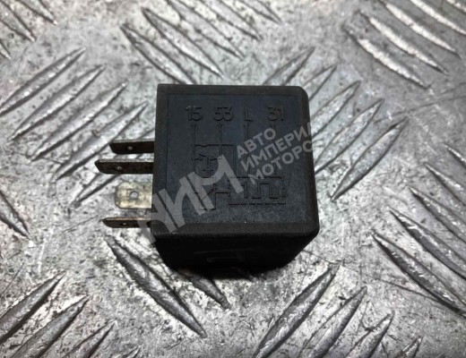 Реле стеклоочистителей (дворников) Volkswagen Passat B3 1988-1993  Volkswagen Passat Passat B3 1988-1993