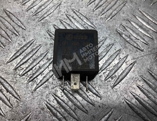 Реле стеклоочистителей (дворников) Volkswagen Passat B3 1988-1993  Volkswagen Passat Passat B3 1988-1993