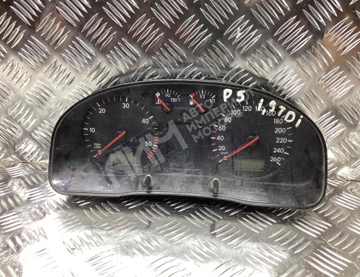 Щиток приборов (приборная панель) Volkswagen Passat B5 (3B) 1996-2000  Volkswagen Passat Passat B5 (3B) 1996-2000