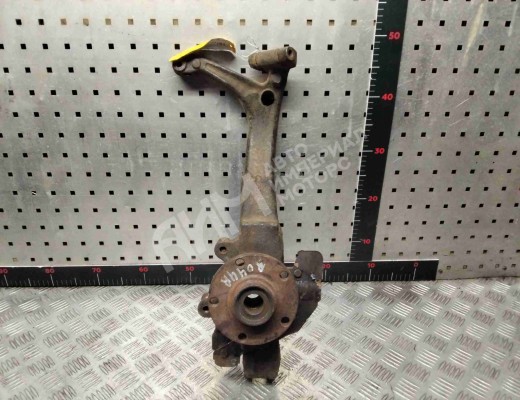 Кулак поворотный правый Volkswagen Passat B5 (3B) 1996-2000  Volkswagen Passat Passat B5 (3B) 1996-2000