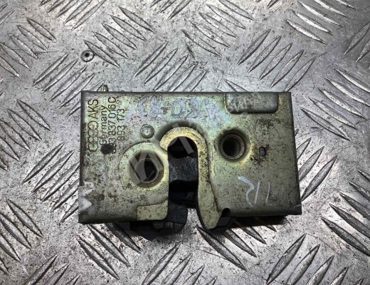 Замок двери передней правой Audi 80 B3 (89) 1986-1991  Audi 80 80 B3 (89) 1986-1991