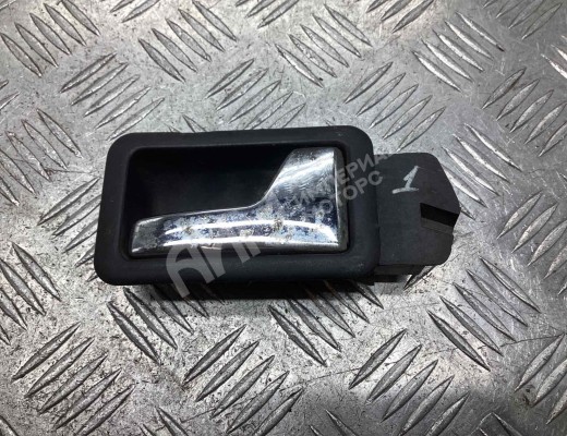 Ручка внутренняя передняя правая Audi 100 C4 (4A) 1990-1995  Audi 100 100 C4 (4A) 1990-1995