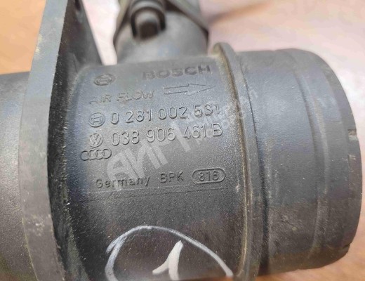 Расходомер воздуха Volkswagen Passat B5+ (3B) 2000-2005 рестайлинг  Volkswagen Passat Passat B5+ (3B) 2000-2005 рестайлинг