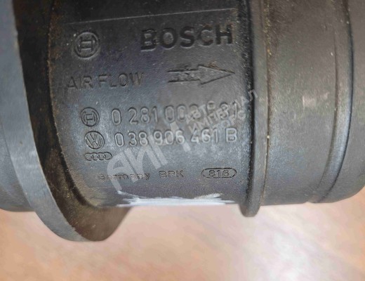 Расходомер воздуха Volkswagen Passat B5+ (3B) 2000-2005 рестайлинг  Volkswagen Passat Passat B5+ (3B) 2000-2005 рестайлинг