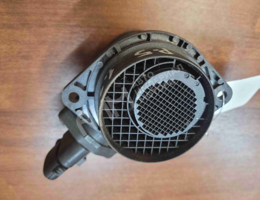 Расходомер воздуха Volkswagen Passat B5+ (3B) 2000-2005 рестайлинг  Volkswagen Passat Passat B5+ (3B) 2000-2005 рестайлинг