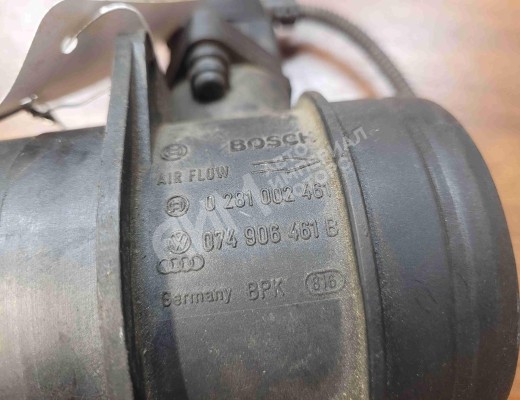 Расходомер воздуха Volkswagen Passat B5+ (3B) 2000-2005 рестайлинг  Volkswagen Passat Passat B5+ (3B) 2000-2005 рестайлинг