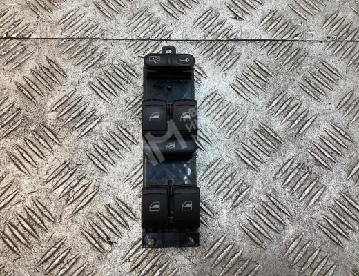 Блок управления стеклоподъемниками Volkswagen Golf IV (1J) 1997-2004  Volkswagen Golf Golf IV (1J) 1997-2004