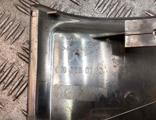 Поворотник правый Mercedes Vario (W670) 1996-2013  Mercedes Vario Vario (W670) 1996-2013