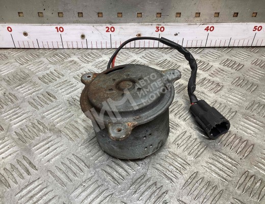 Двигатель вентилятора радиатора Peugeot 307 (3A/3H) 2001-2005  Peugeot 307 307 (3A/3H) 2001-2005