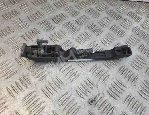 Ручка наружная задняя правая Audi 100 C3 1982-1991  Audi 100 100 C3 1982-1991